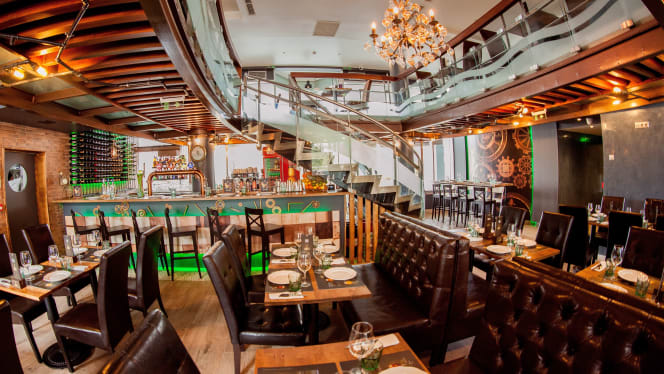 The Club Steakhouse & Rooftop Bar - 9