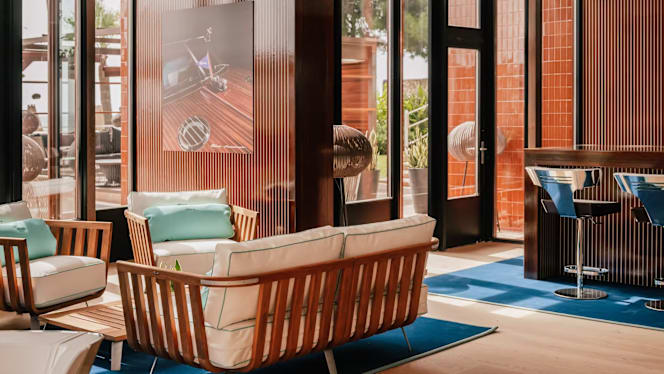 Riva Lounge - 1