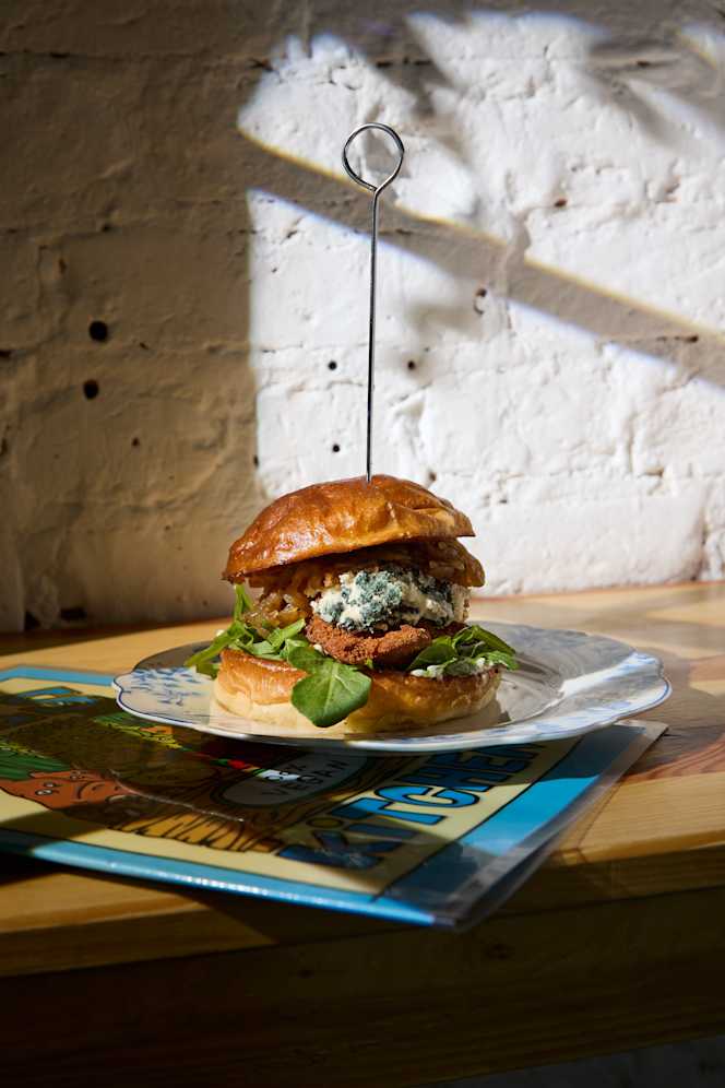 Lia's Kitchen 100% Vegan - 1