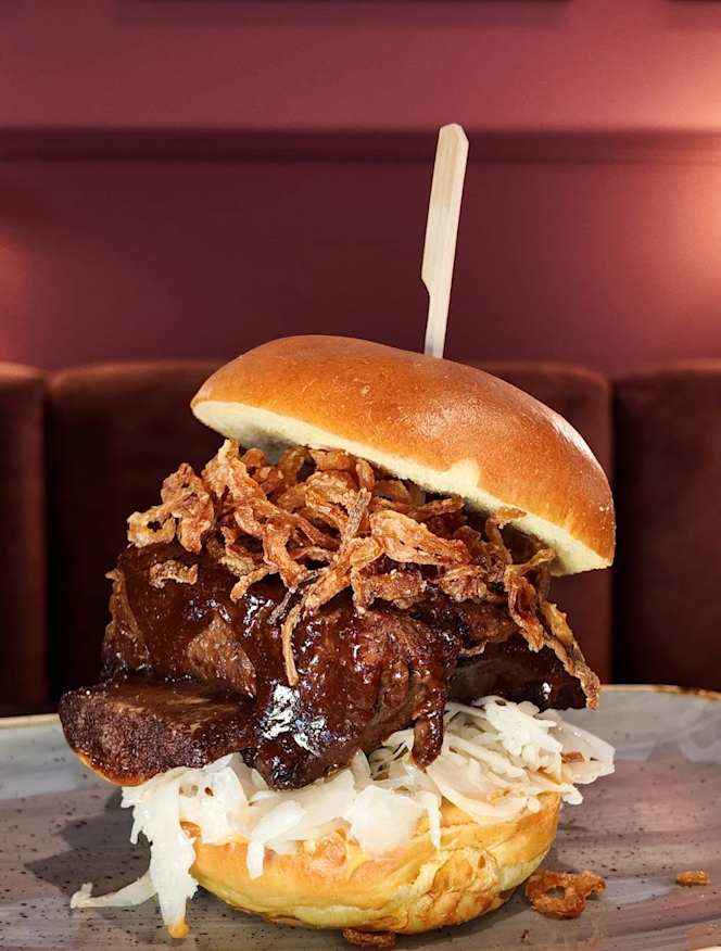 Quentin`s Fun & Kitchen - 5