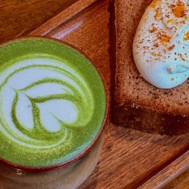 Chēz Coffee & Brunch - 4