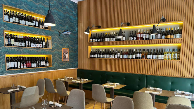 Connoisseur Restaurant - 6
