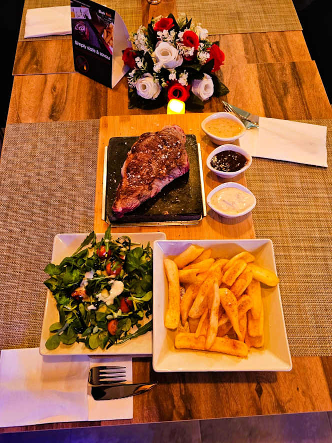 Loco Tamarze Steakhouse - 2