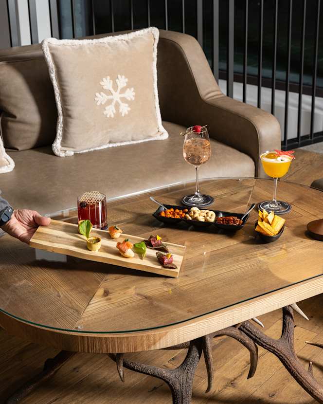 Equinox Lounge Bar - 1