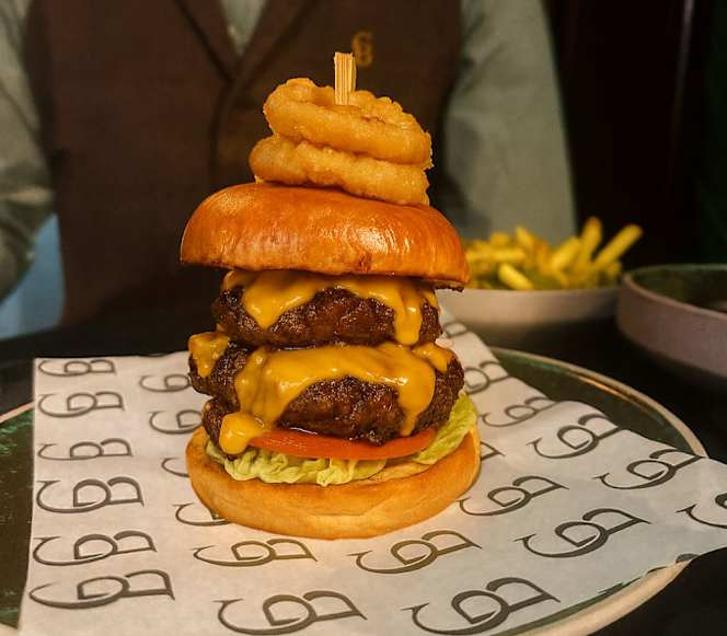 Charlie Browns Hale - 1