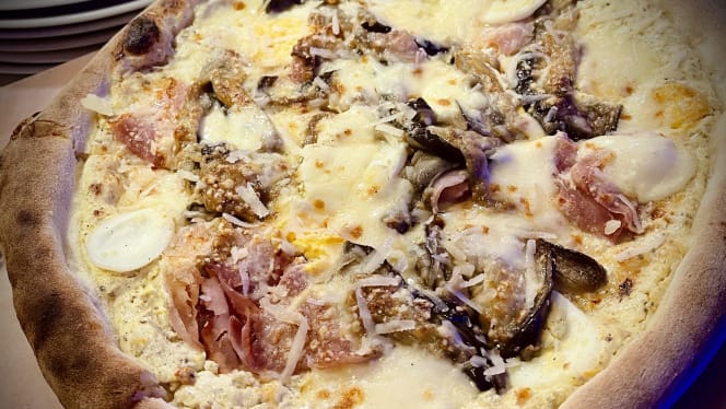 22 Pazzo di Pizza - 6