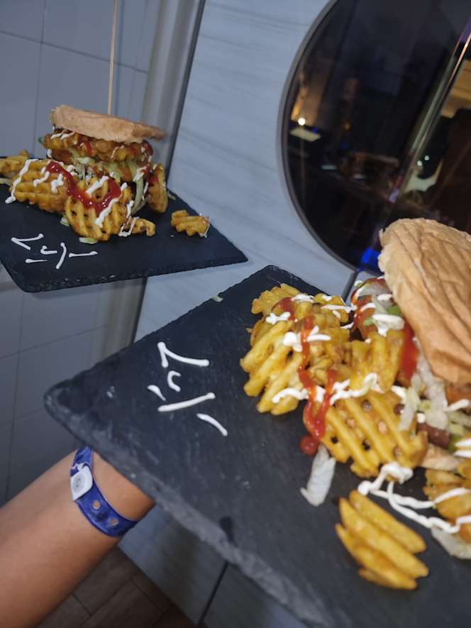 Lux - Dreams Food & Beer - 2