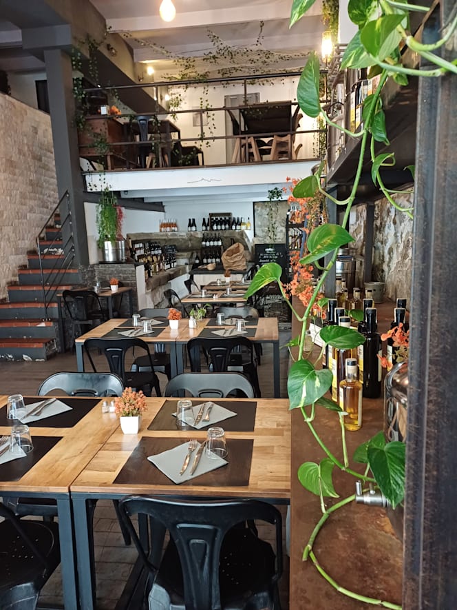 Le Comptoir aux Huiles by Delucce - 3