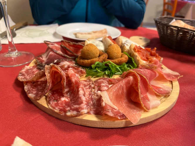 Pizzeria El Tornado - 1