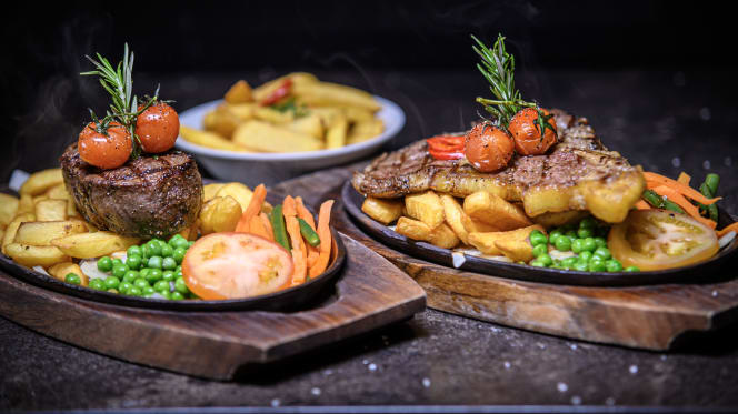 Steak & Lounge - 8