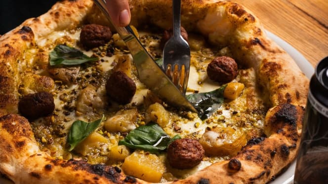 Pizzeria Everest - 4