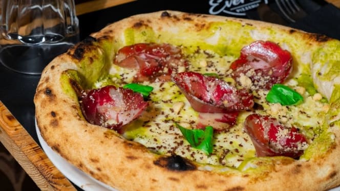 Pizzeria Everest - 3