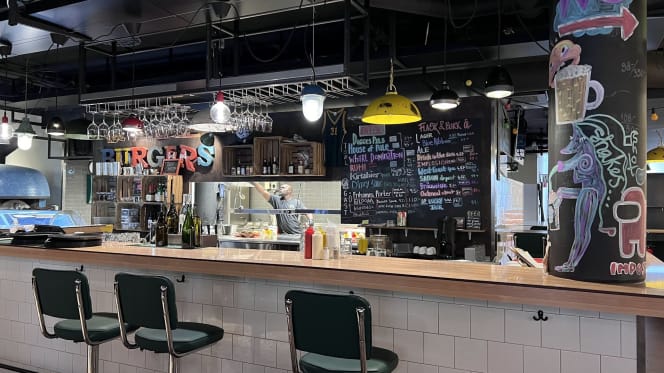 Flippin' Burgers Norrlandsgatan - 0