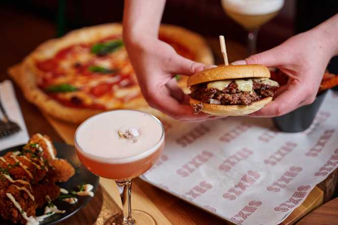 Sixes Social Cricket - Fitzrovia - 2