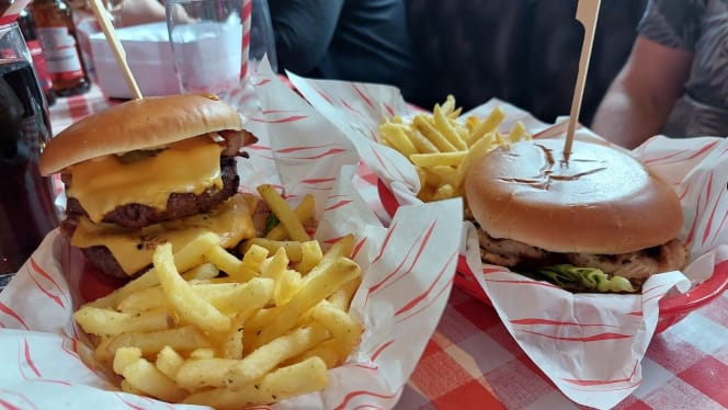 Karens Diner Islington - 7