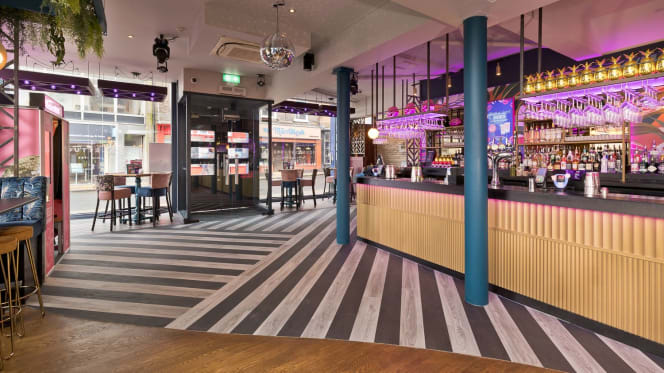 Slug & Lettuce York Riverside - 2
