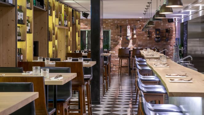 Eat-Hola Tapas Bar - 7