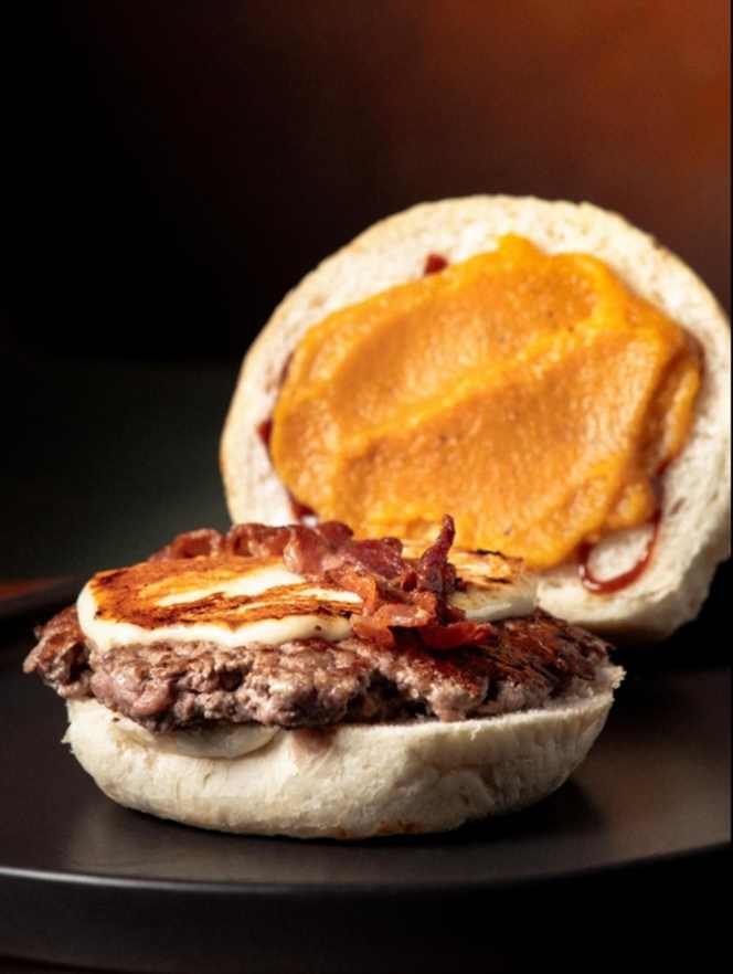 Victorian Public House - 6