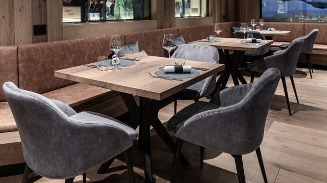 Luis Eatery - 7