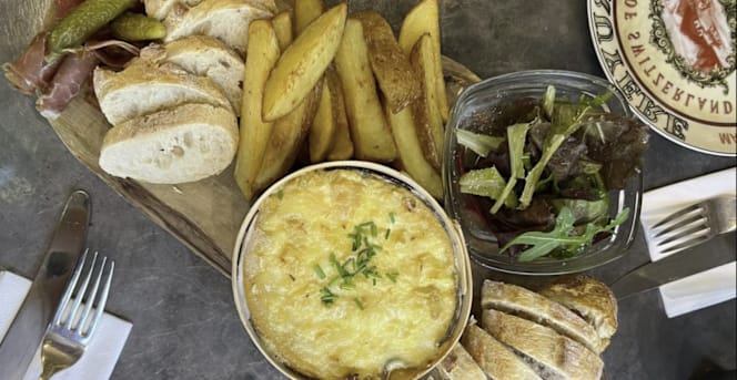 Champagne + Fromage - Crystal Palace - 1