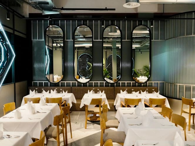 Octogon Restaurant - 1