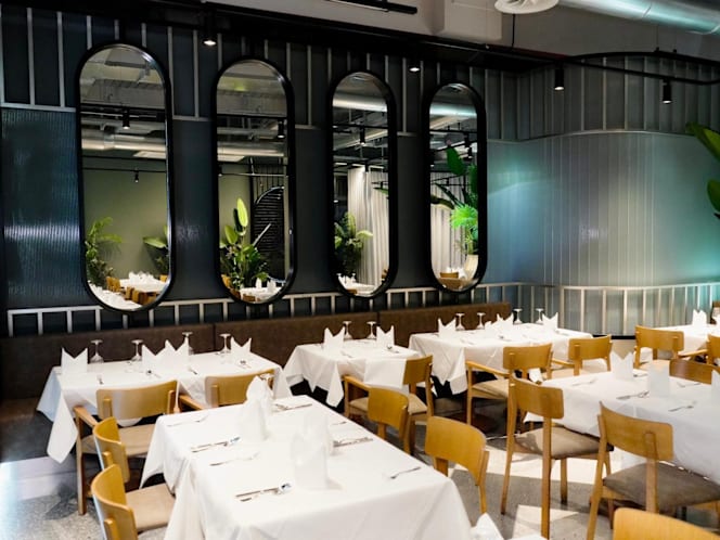 Octogon Restaurant - 4