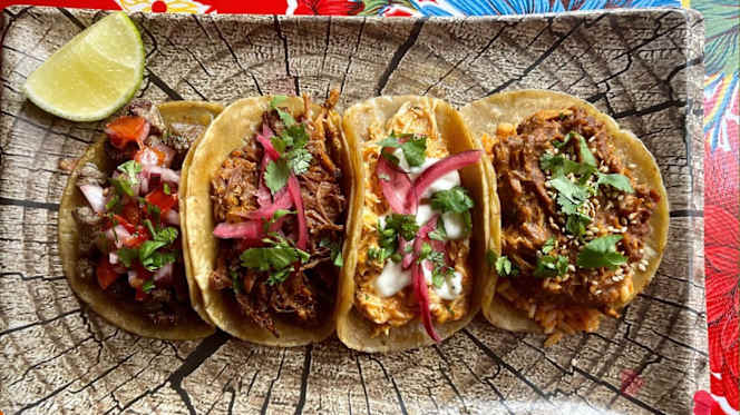 La Taquería Guayaba - 3