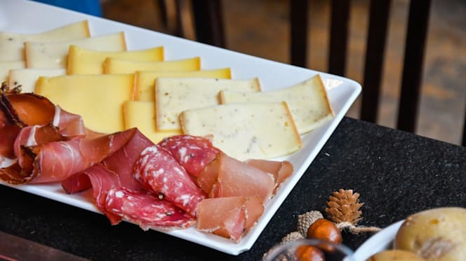Les Fondus de la Raclette Bruxelles - 7