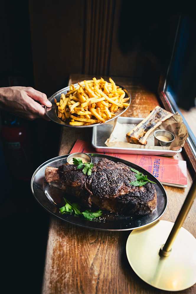 The Bowler - Pub & Steakouse - 3