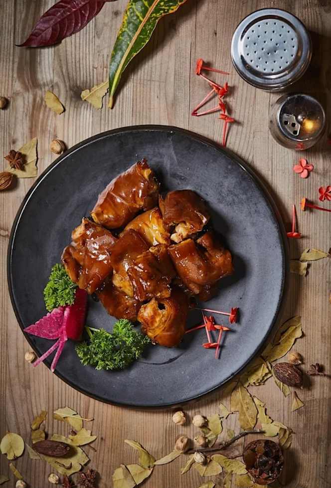 Fein Werk Weinbar & Restaurant - 7