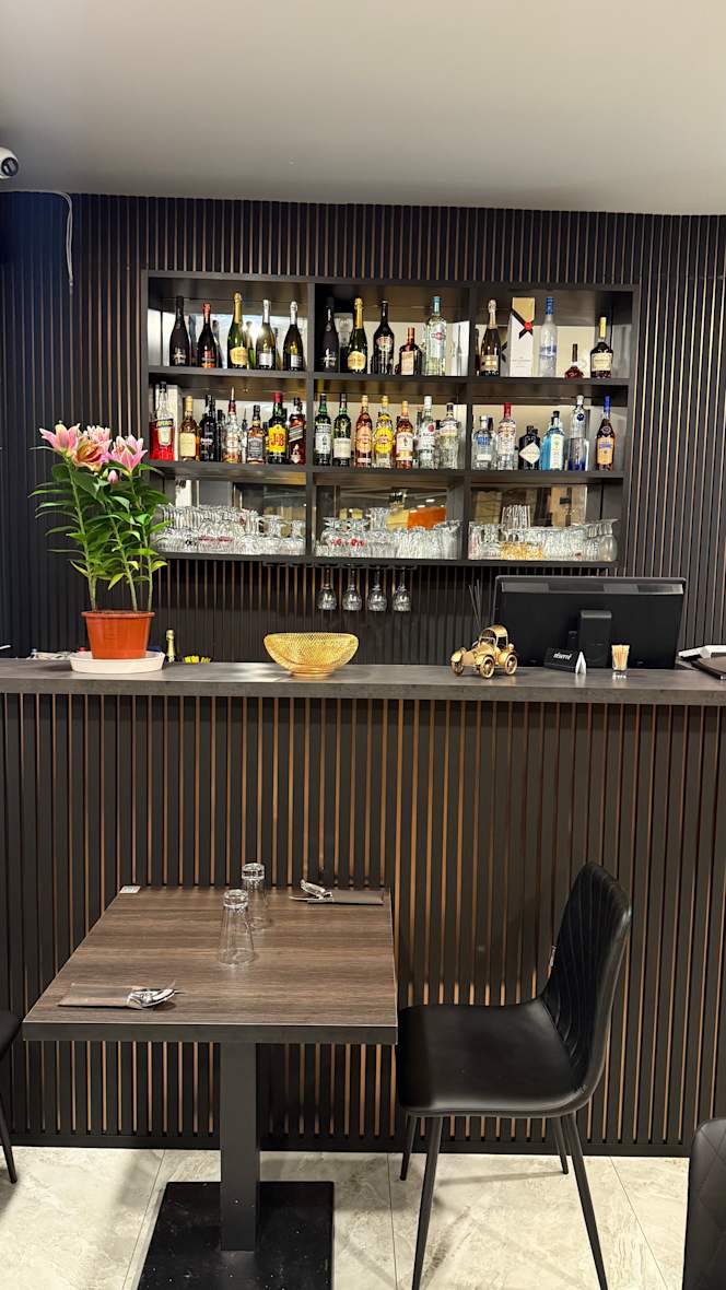 Massala 'N' Curry - 3