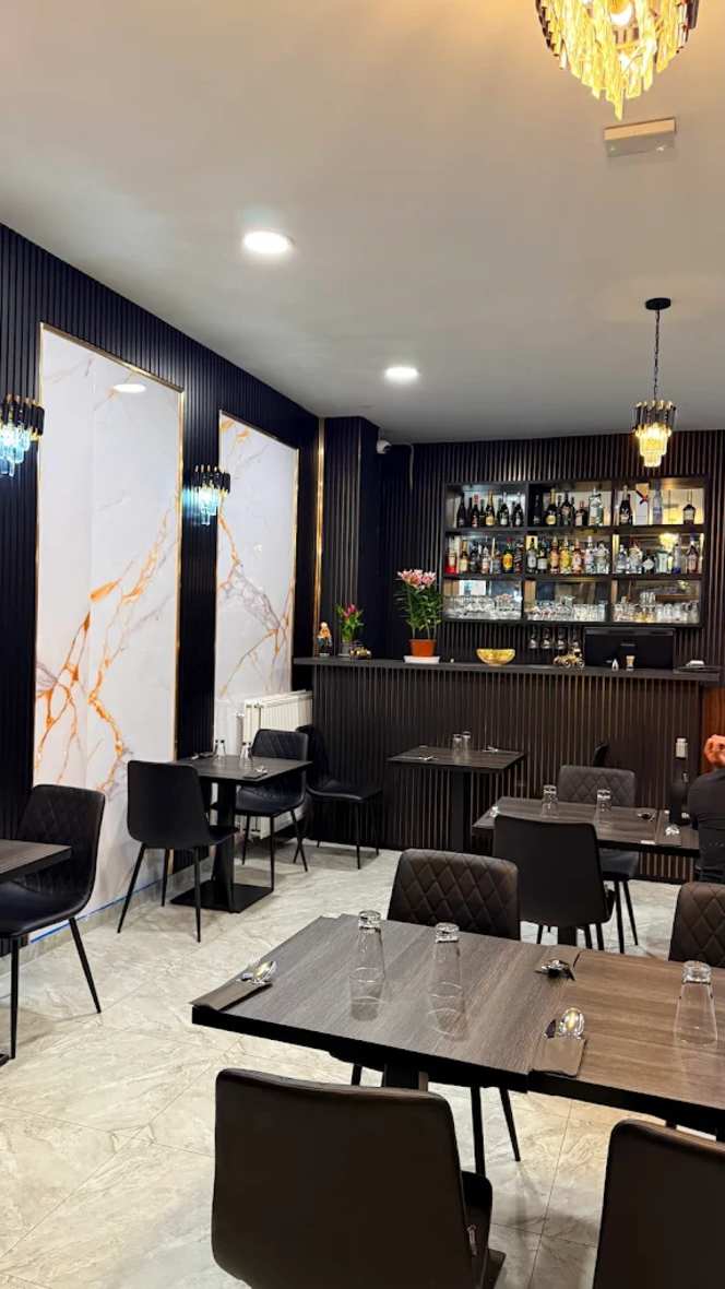 Massala 'N' Curry - 2