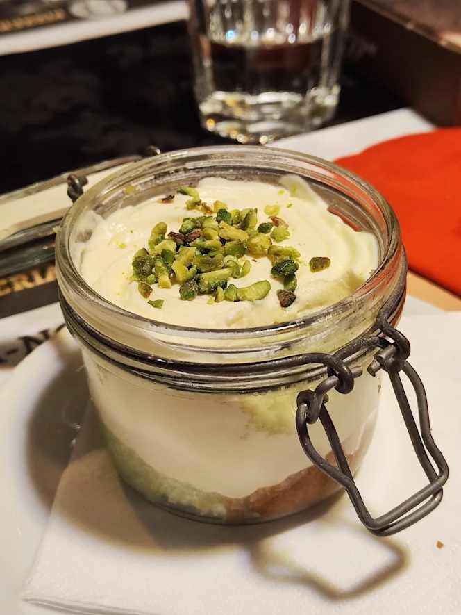 Ristorante Italiano Con Essenza - 1