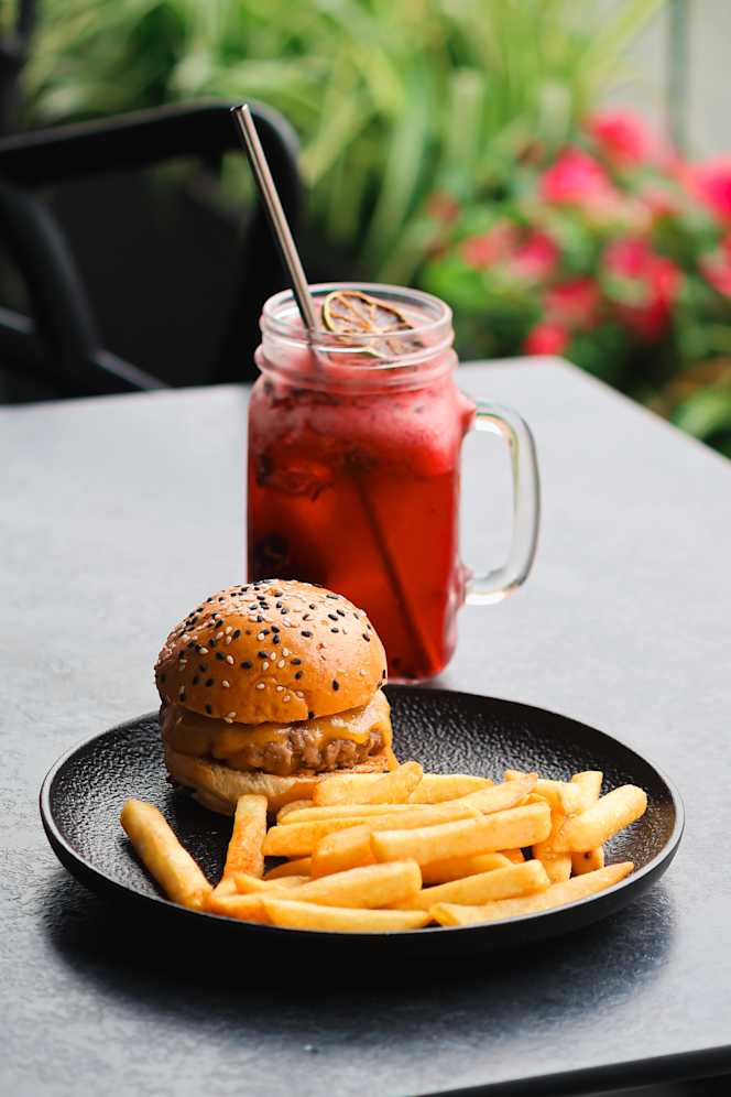 Tiamat Lounge Oeiras - 1