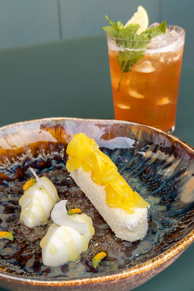 Over - Rooftop, Restaurant Mixology and Sushi - 6