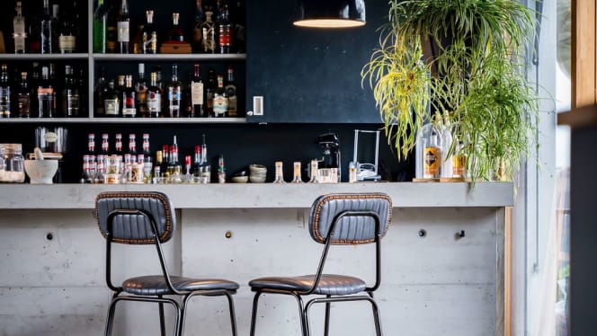ART HOUSE Rooftop Bar & Lounge - 3