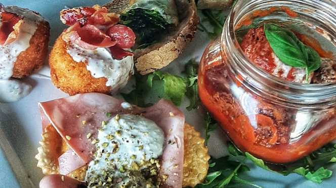 Vini e Boccacci Osteria - 1