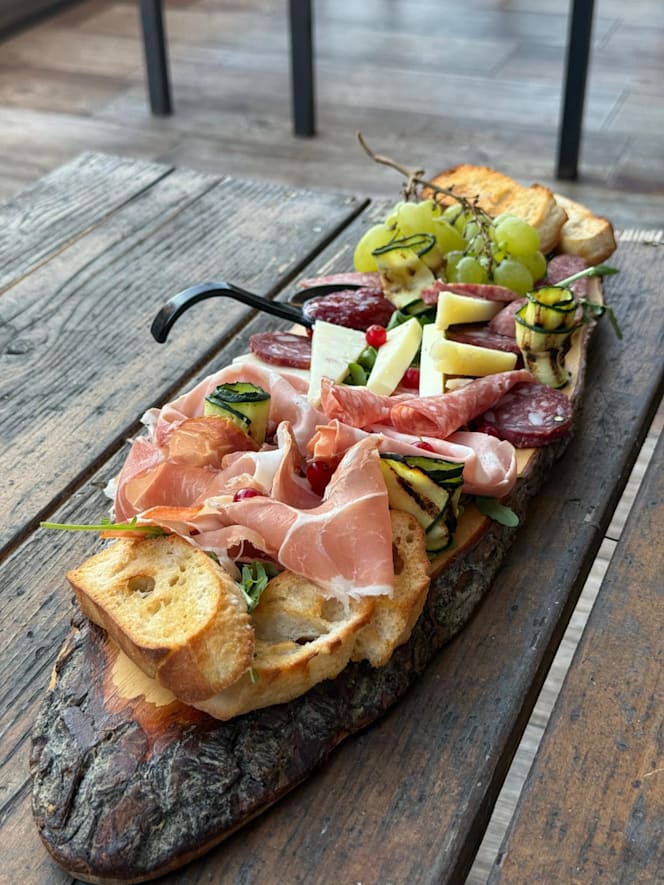 The Primo Bistrot - 4