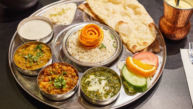 Bollywood Indiaas Restaurant - 9