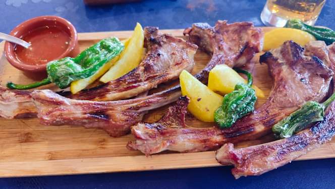 Old Tiflisi Restaurante Georgiano - 2