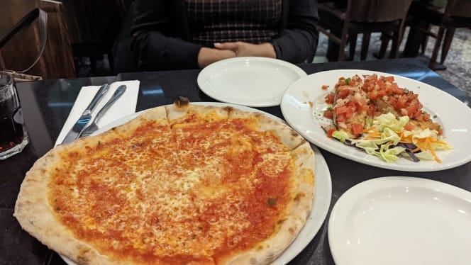 Amaretto ristorante and pizzeria - 5