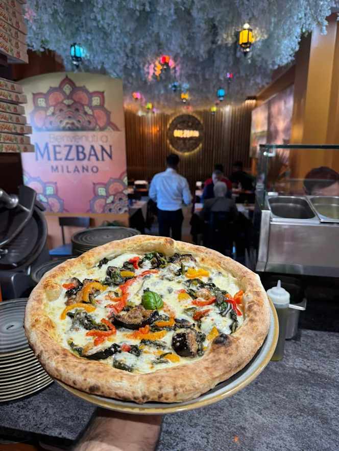 Mezban Ristorante Indiano & Pizzeria - 1