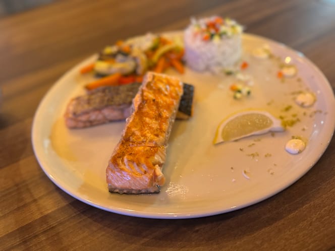 Samare Grill Restaurant - 3