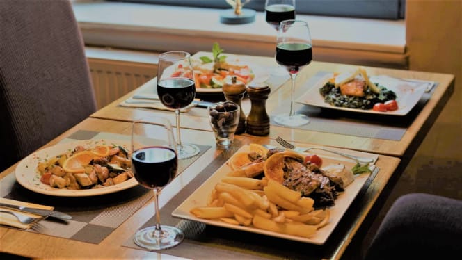 Elies Restaurant & Bar - 4