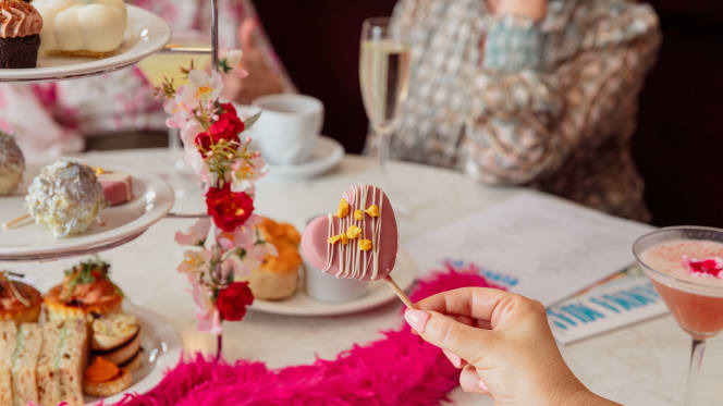 MAMMA MIA! Afternoon Tea at Strand Palace - 9