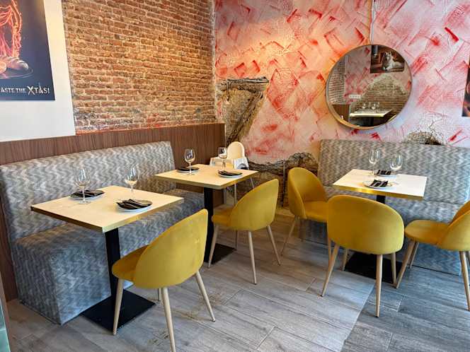 XTASI Bar & Restaurant - 2