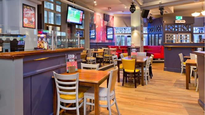 Yates Halifax - 0