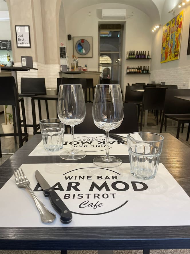 Bistrot Bar Mod Wine Bar - 8