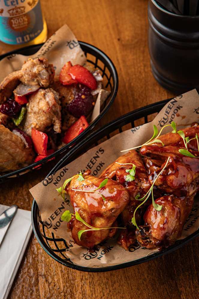 The Queen's Nook Bar & Kitchen - 2