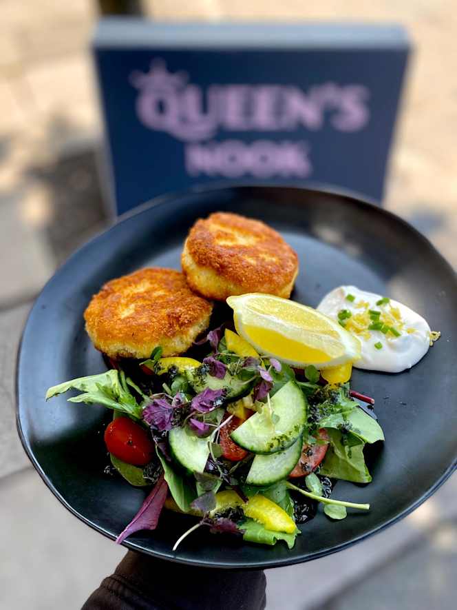 The Queen's Nook Bar & Kitchen - 1